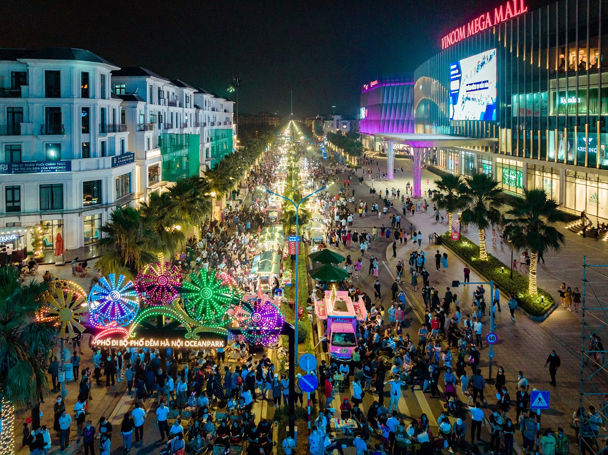 HANOI NIGHT STREET FOOD