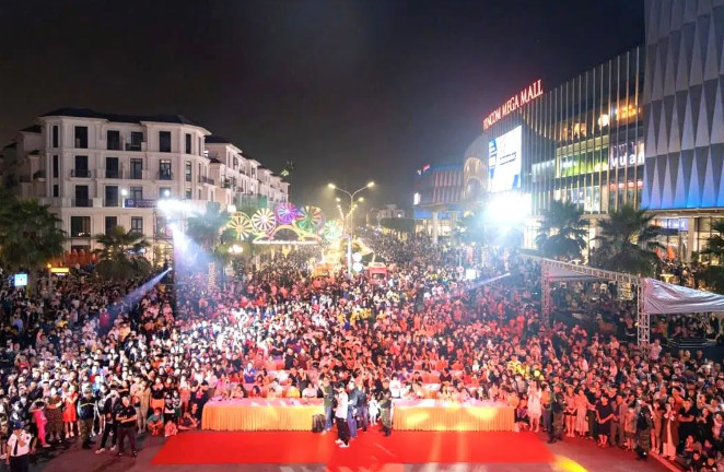 ocean_park_night_street